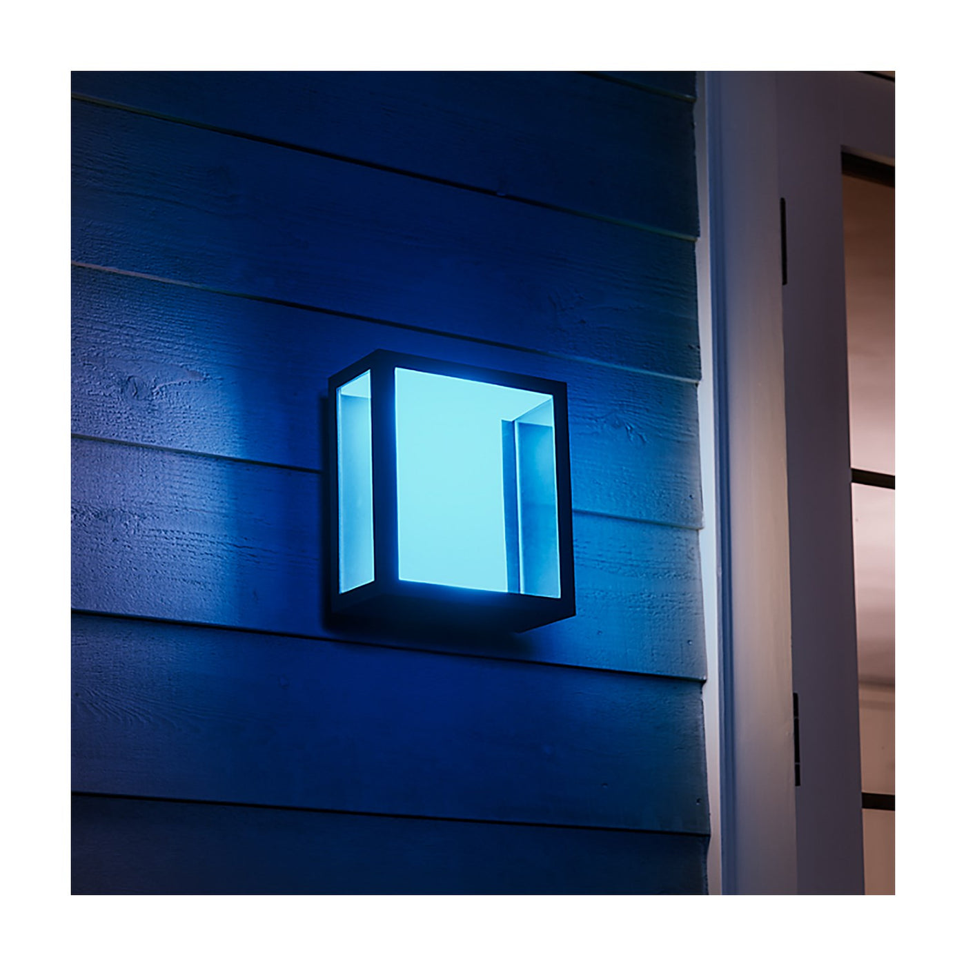 Hue Impress Outdoor Wall Light 8W W&Color Ambiance