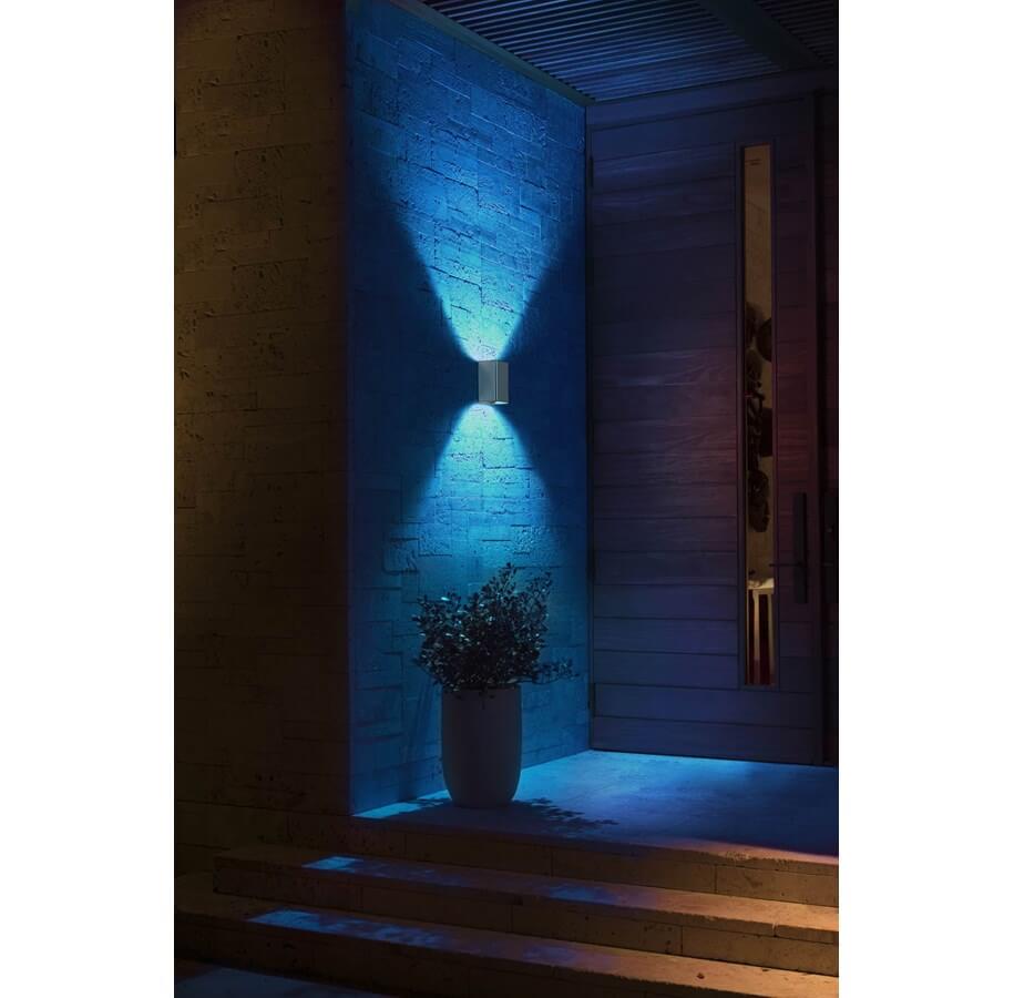 Hue Resonate Outdoor Silver Wall Light 8W W&Color Ambiance